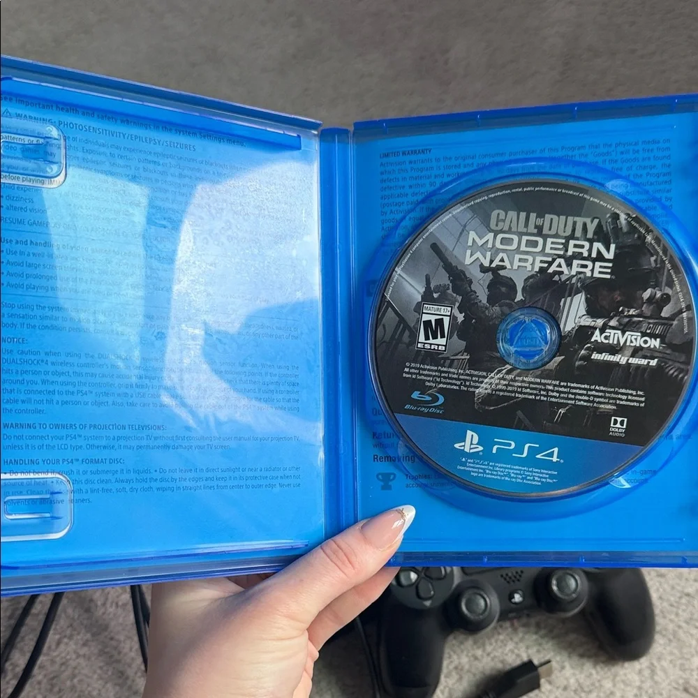 Sony PS4 Console with Controller - Black